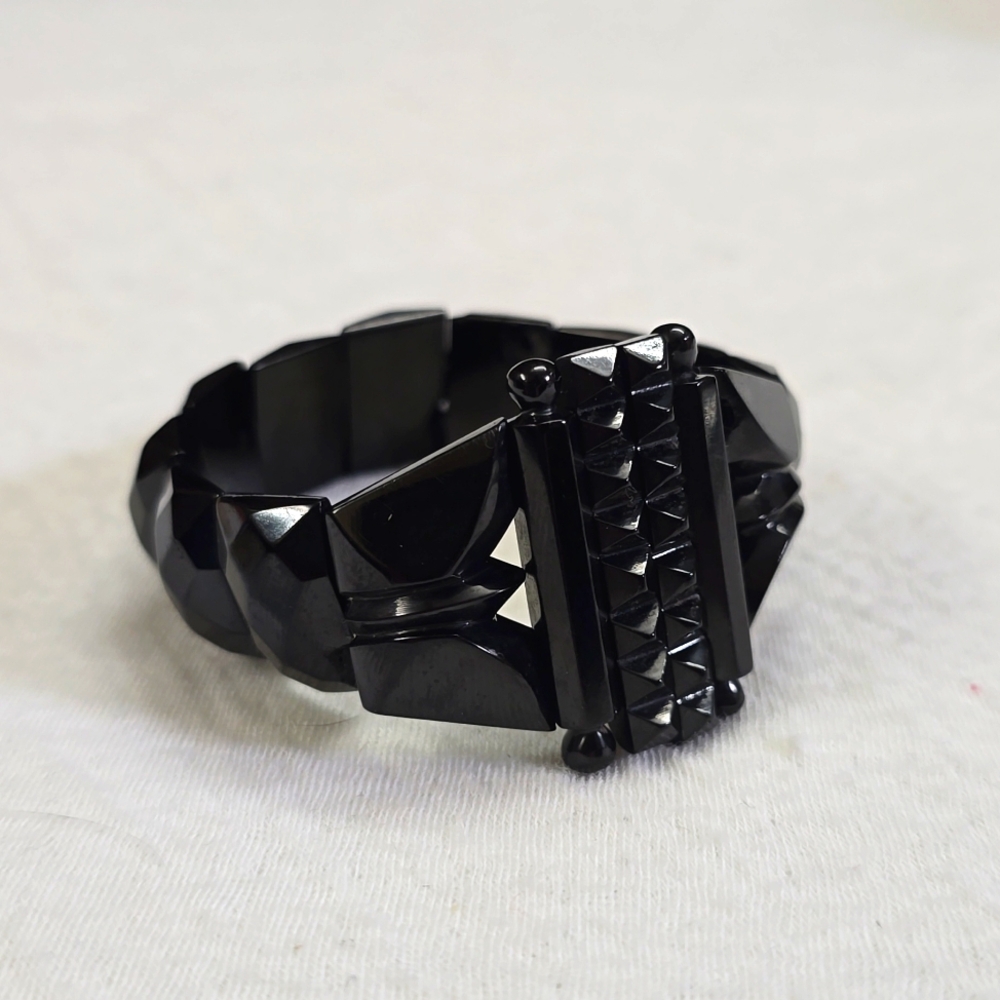 Victorian Whitby Jet Stretch Bracelet